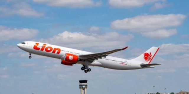 Lion Air Terbang Kembali Jakarta ke Singapura