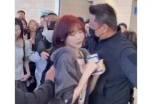 Jiwoo didorong di bandara Shanghai