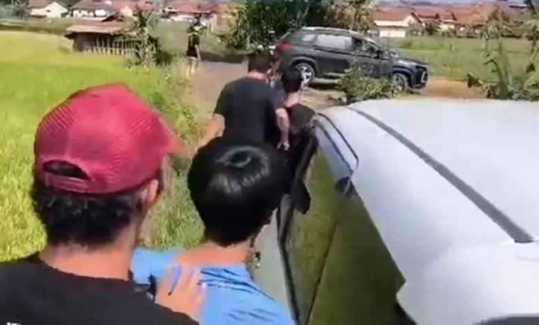 mayat dalam freezer bekasi