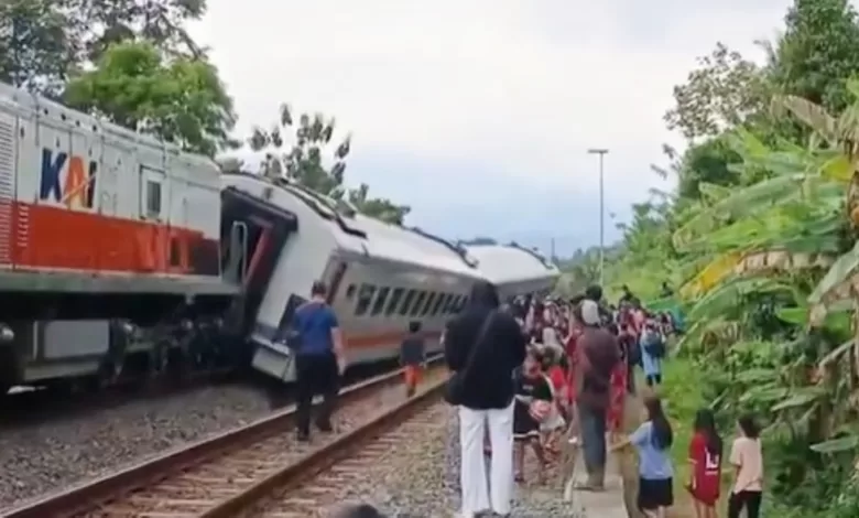 anjlokan Kereta Api Bangunkarta