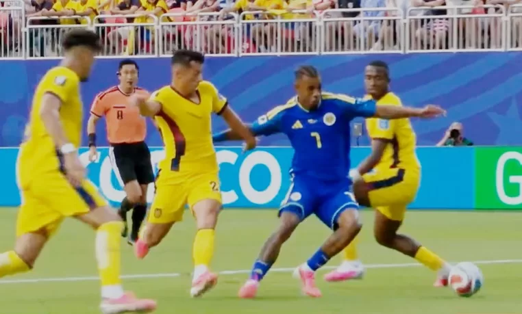 babak pertama Ekuador vs Curacao