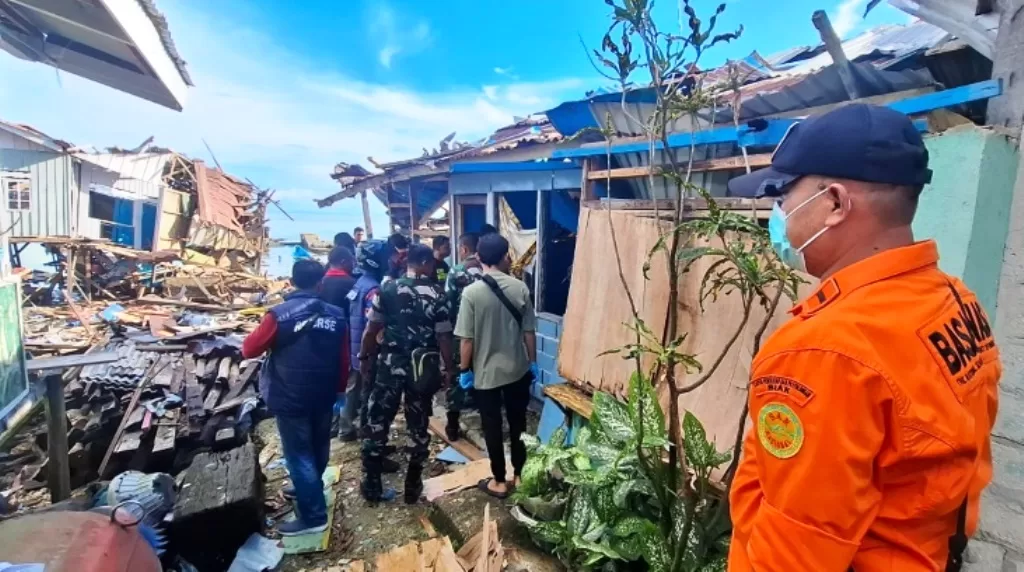 korban ledakan biak