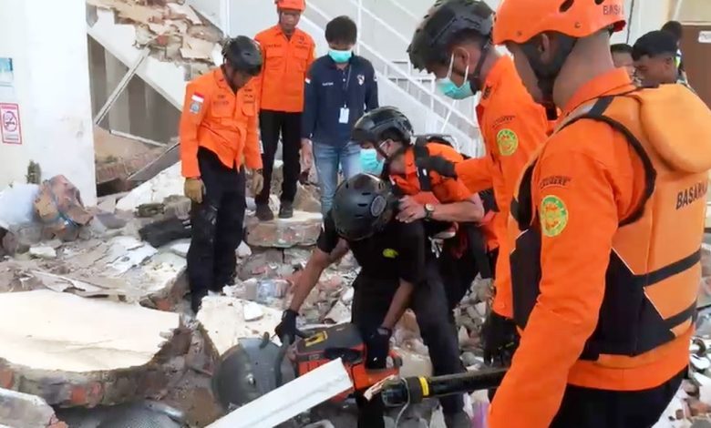 korban gempa NTT