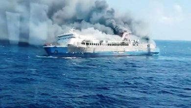 kapal Mutiara Sentosa 2 terbakar