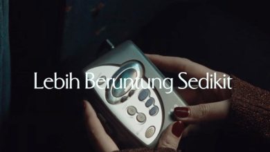 Lebih Beruntung Sedikit lirik